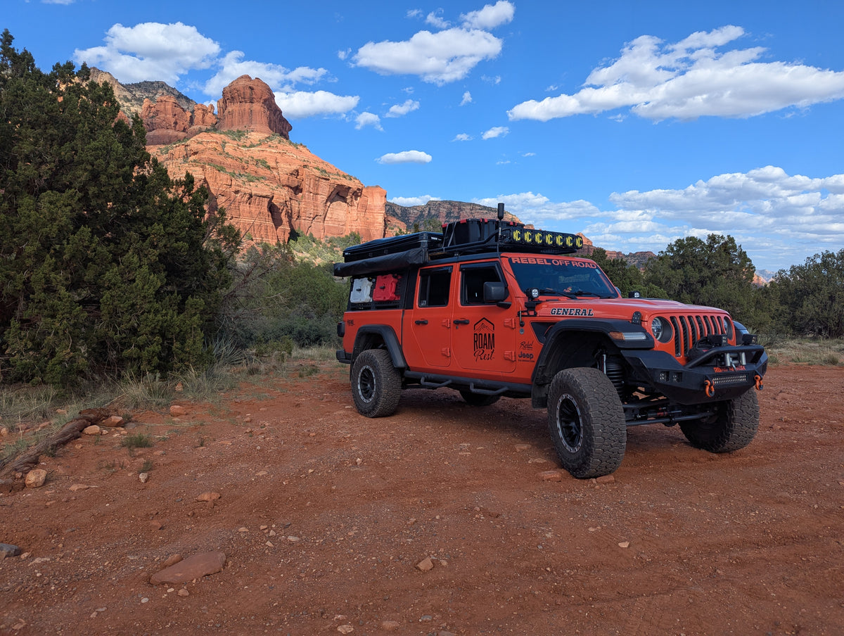 RoamRest Jeep Overland in desert